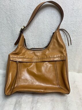 Leather Hobo Shoulder Bag in Cognac Brown